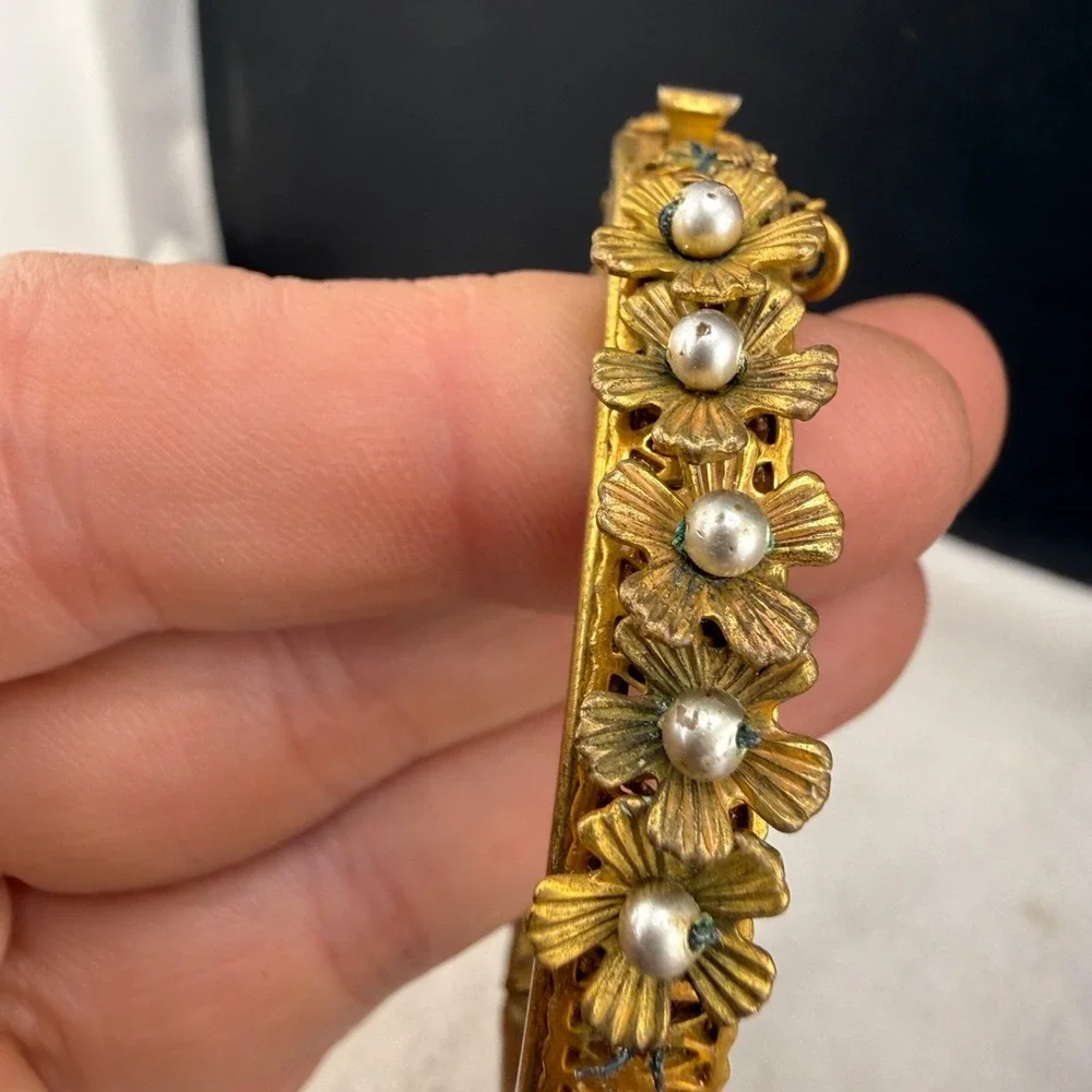 Miriam Haskell read bracelet